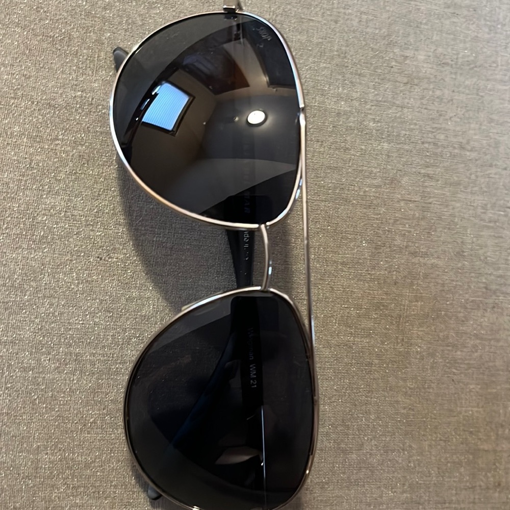 Costa Del Mar Wingman Sunglasses WM-21-OBMP Palladium w/Black